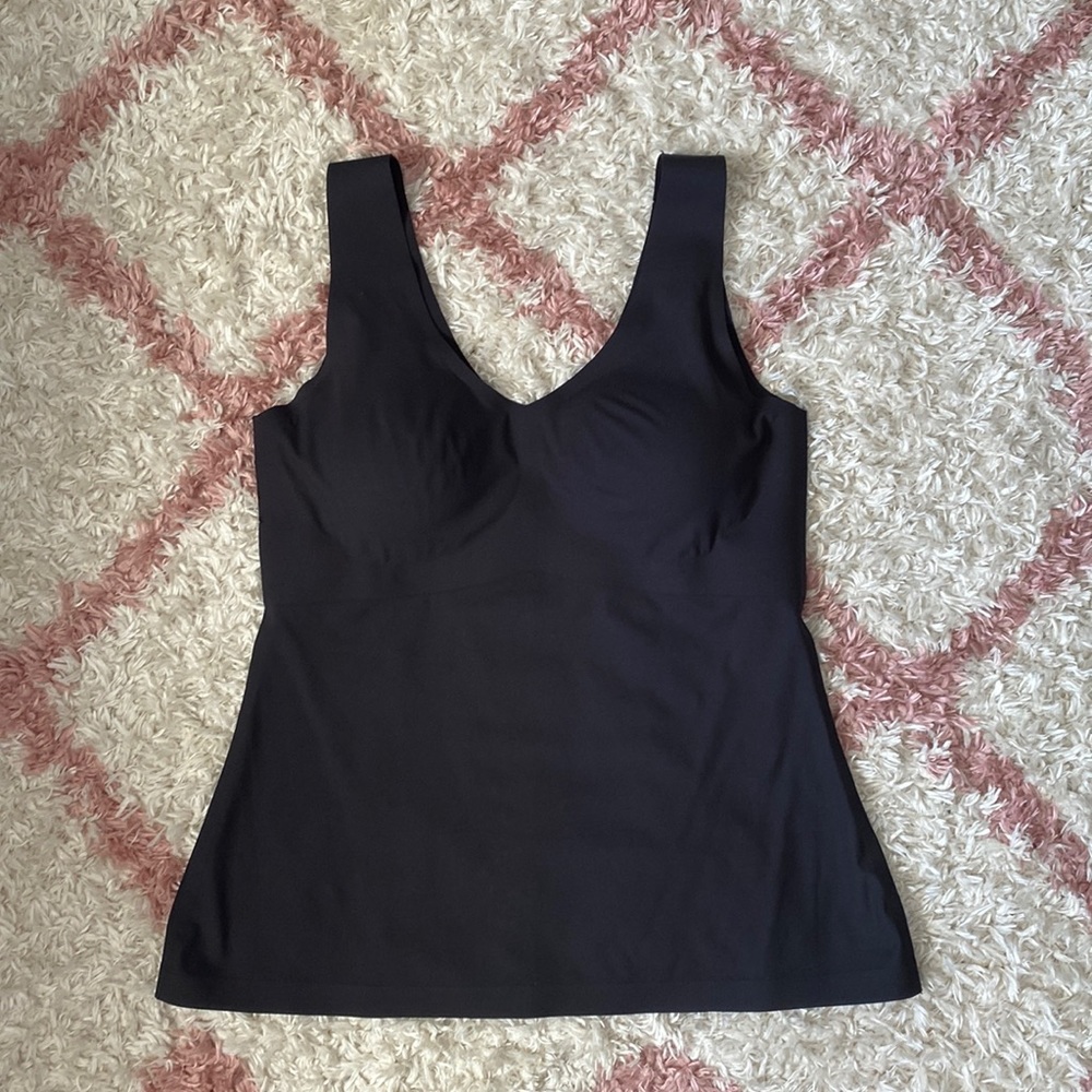 NWOT KNIX Evolution Tank in Black
